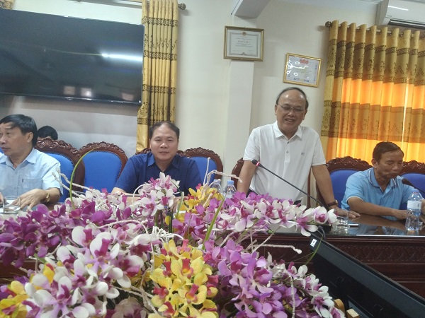 Ông Nguyễn Thế Trung, nguyên Ủy viên trung ương Đảng, nguyên Bí thư Tỉnh ủy tỉnh Nghệ An - nguyên là cán bộ của Nhà trường, cựu sinh viên khóa 5 phát biểu tại buổi làm việc